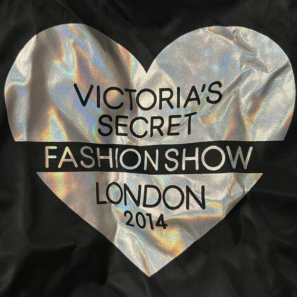 Victoria's Secret Fashion Show London 2014 Black Iridescent Duffle Bag & Pouch - Picture 3 of 8